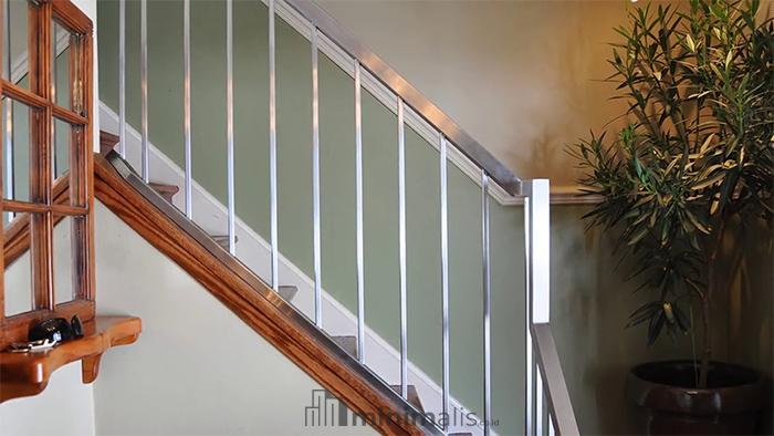 desain railing tangga stainless steel